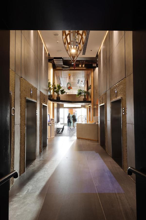 The O Pod Capsule Hotel Tel Aviv Exterior photo